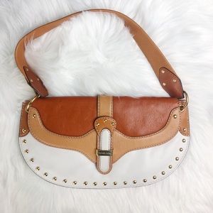 Michael Kors Bag

Very Unique and Beautiful